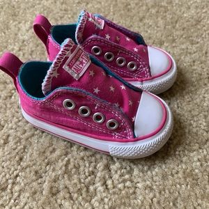 Converse girl velcro shoes